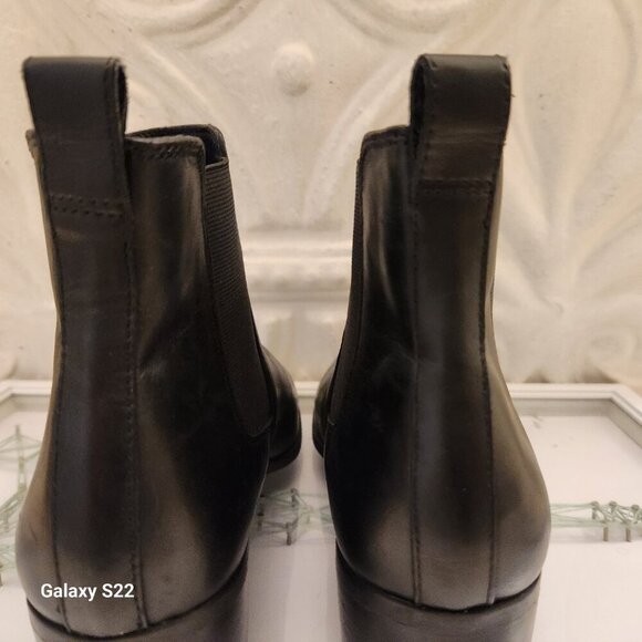 Steve Madden "Dover" Black Leather Booties. NWOT. Size 10 - Picture 4 of 9
